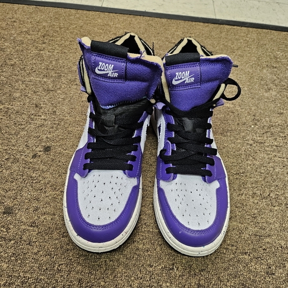 Size 9 - Jordan 1 Zoom Comfort Black/Crater Purple/White 2022 - Picture 7 of 7